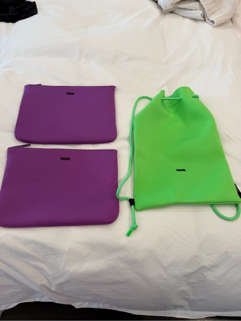 Triangl 1 drawstring and 2 pouches